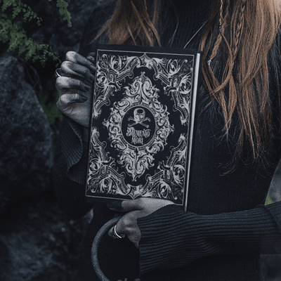 Cuadernos góticos de tapa blanda estilo vintage: ¡una elección sostenible! Cuadernos góticos negros