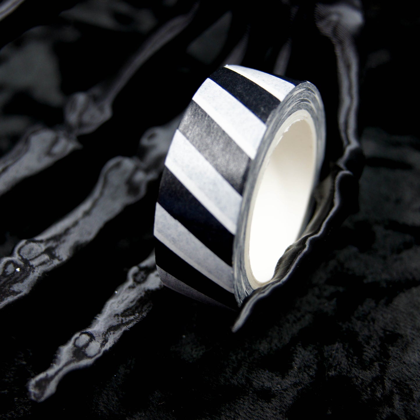 Ruban Washi à rayures diagonales noir et blanc