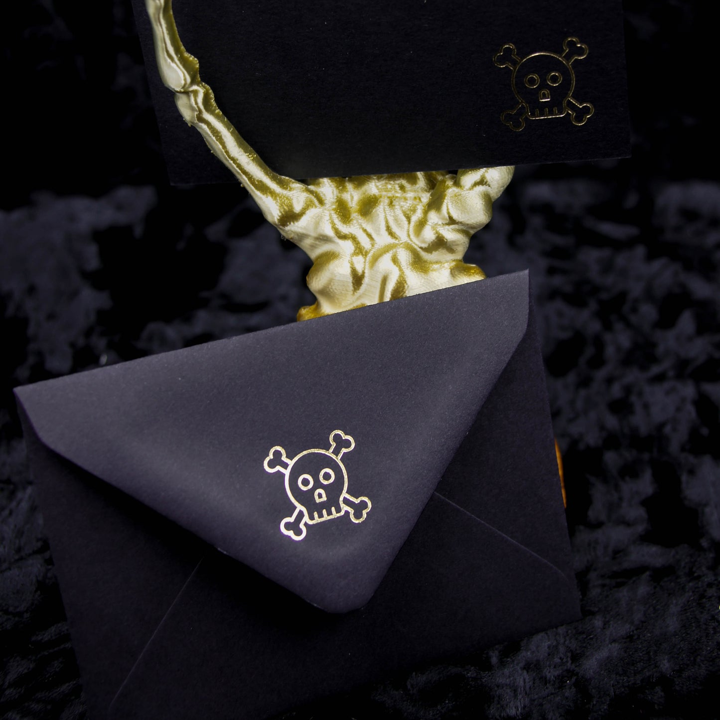 Mini Skull & Crossbones Notecards & Envelopes    Gothic Stationery Set