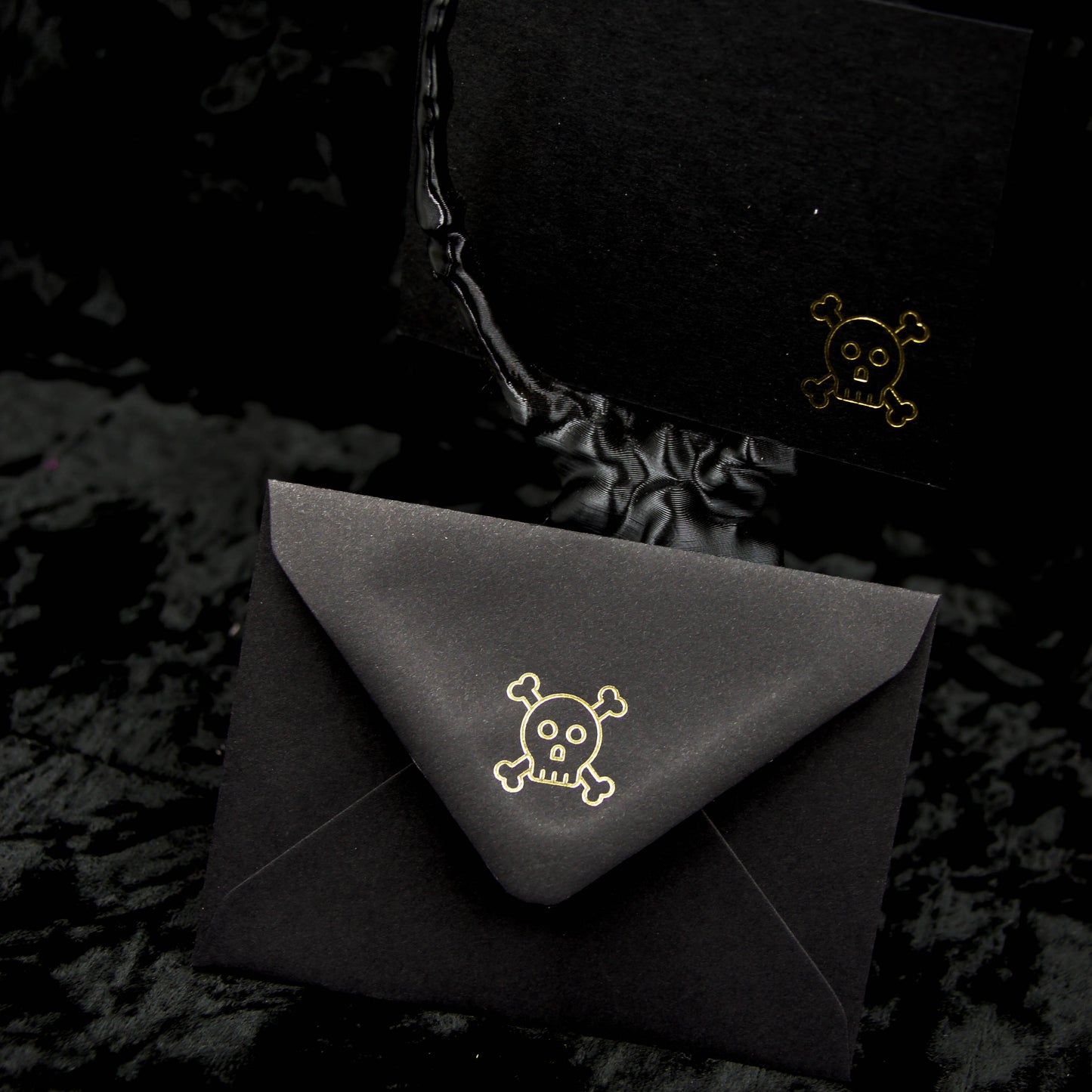 Mini Skull & Crossbones Notecards & Envelopes    Gothic Stationery Set